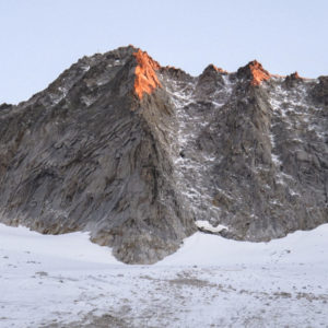 Die Südseite der Hochalmspitze mit dem Südpfeiler in der Bildmitte